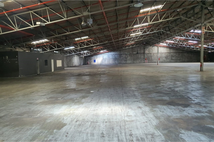 To Let commercial Property for Rent in Struandale Industrial Eastern Cape